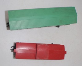 Lot Of 2 American Flyer Train Cars - 24636 Caboose &amp; 25081 Boxcar - $14.99