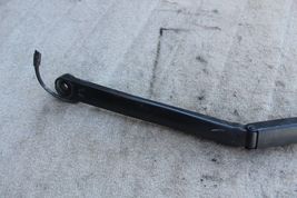 2003-2005 NISSAN 350Z FRONT RIGHT WINDSHIELD WIPER ARM V930 image 3