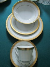 Norit Ak E China Dinner Settings Plates Tray Bowl Gravy Boat Ivory Gold Rim PICK1 - £32.63 GBP+