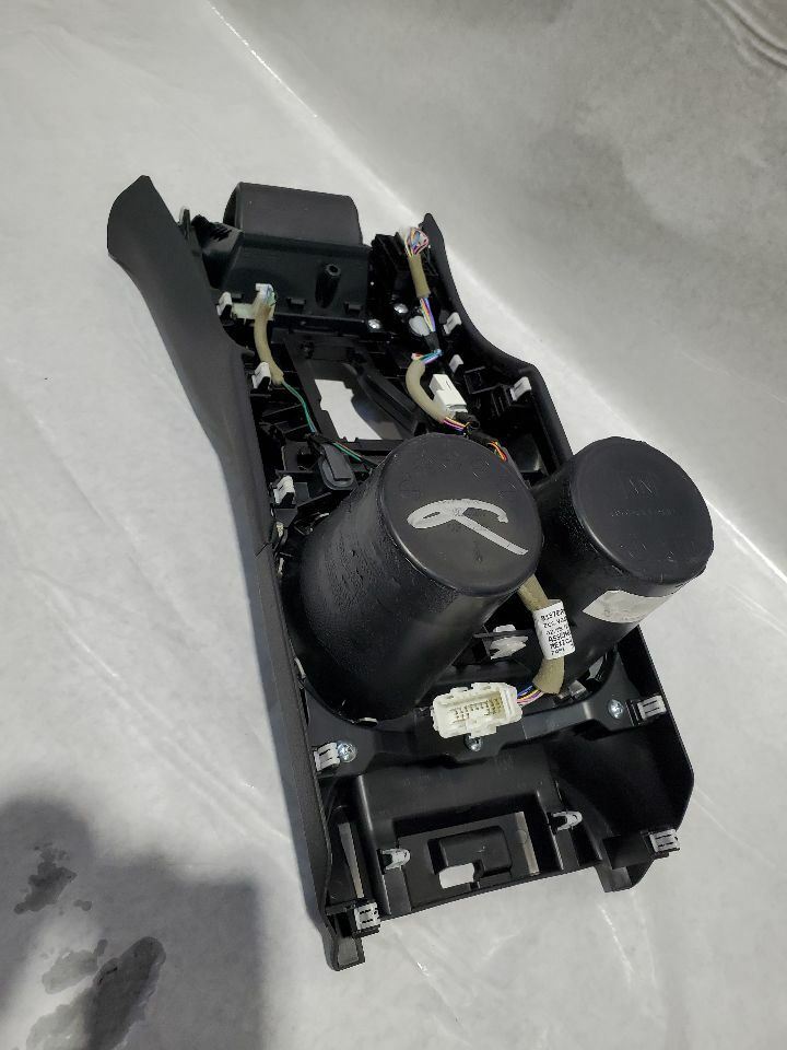 2024 Subaru Outback Legacy OEM Shifter Bezel With Cup Holders S22008230 Item image 2