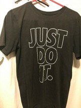 Mens Nike t shirts size Small S LOT OF 3 SHIRTS pre-owned - $30.96