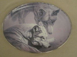 Wolf Collector Plate Sweet Intentions Lee Cable Nature&#39;s Tenderness Wolves - £18.32 GBP