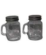 2 x NEW DOLLY PARTON MASON JAR SHAKER with Handle SALT &amp; PEPPER DG Glass - €5,99 EUR