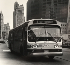 1972 Chicago Transit Authority CTA Bus #1107 Route 5 Torrence B&amp;W Photo - £7.58 GBP