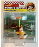 NEW Mattel HDB41 Hot Wheels Mario DAISY Standard Kart + Flower Glider 1:... - £38.89 GBP
