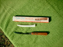 Vintage 1977 &quot;Feather Touch&quot; Slicer Knife Aluminum Housewares Original Box Rare - £11.80 GBP