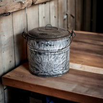 Charming Antique Gray Enamel Graniteware Lunch Berry Bucket Lid &amp; Bail H... - £46.00 GBP