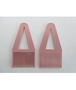 New Multi-use Pink 1.5 x 3 inch Reusable Plastic Flea Comb with HealthGa... - £6.75 GBP