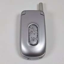 Motorola V171 Silver Flip Phone (Tracfone) - £17.95 GBP