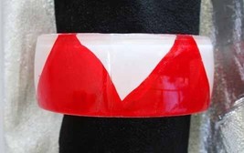Red &amp; White Painted Clear Plastic Bangle Bracelet 1980s vintage - $11.66