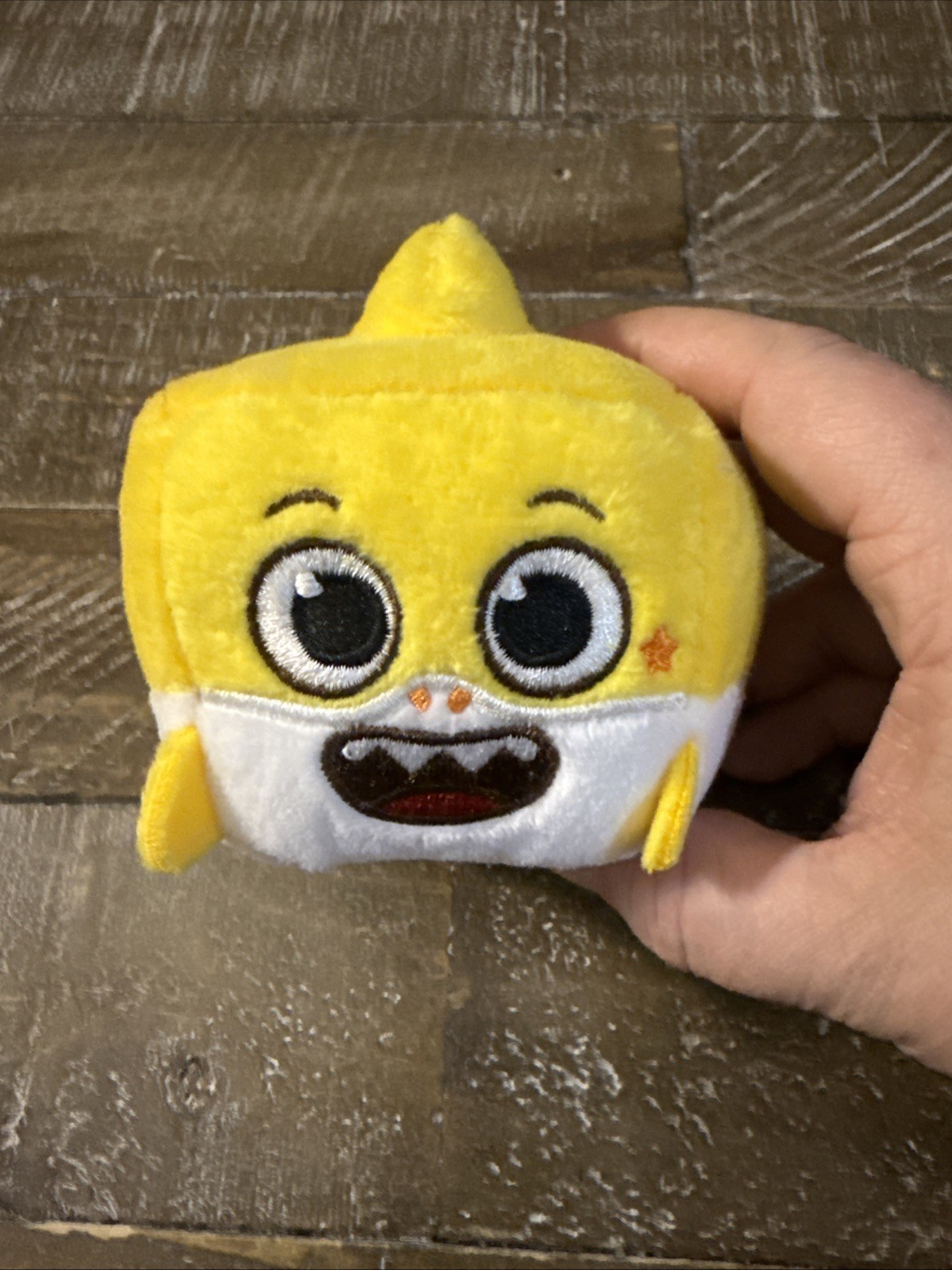 Pinkfong BABY SHARK Vocal Stuffed Animal NEEDS BATTERIES - $13.74