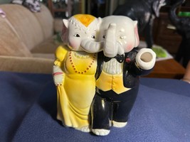 Vintage Married elephant tea pot - £27.45 GBP