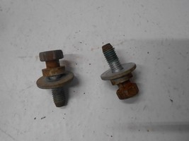 2004 Chevrolet Silverado 1500 Tailgate Cable Strap Bolts - $35.02 CAD
