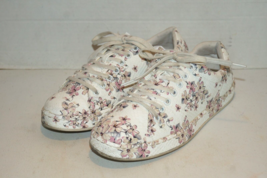 Call It Spring Pink Floral Sneakers Size 8 - £19.45 GBP
