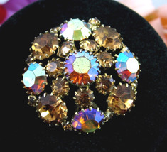 Weiss Aurora Borealis Brown Rhinestones Dome Brooch Vintage Round Pin Ab 1 1/2&quot; - £38.76 GBP