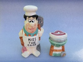 Fred Flintstone With Grill Salt &amp; Pepper Shakers Kiss The Cook Vintage Unused - £23.26 GBP