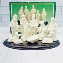 Christmas Nativity Scene Figurines 11 pieces Vintage Jade Collection Porcelain - £17.20 GBP