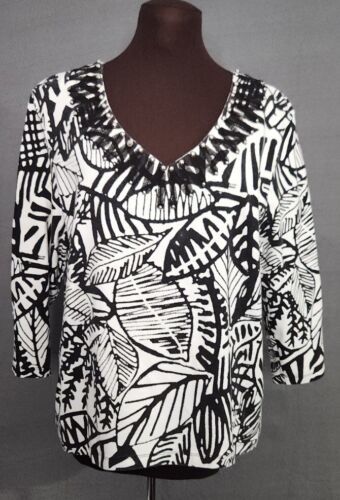 Ruby Rd. Top Black White Tropical Leaf Design &amp; Beaded Neckline Sz PXL T... - $15.95
