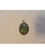 Women&#39;s Vintage Oval Silver Tone Pendant With Green Marble Stone - £47.21 GBP