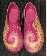 BEBE Girls 11/12 Fuchsia &amp; Yellow Tie-Dye Water Shoes Slip-On - $266.36 MXN