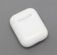 Apple AirPods 2nd Generation with Wired Charging Case - White (MV7N2AM/A) image 9