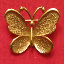 Sarah Coventry Butterfly Scatter Pin Gold Plated 1" Vintage Brooch  - $12.83