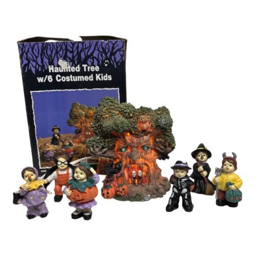 Vintage Lighted Halloween Haunted Tree House with 6 Costumed Kids Witch ... - $16.83