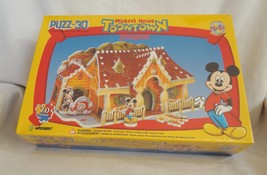 Mickey&#39;s House ToonTown Disneyland 3D Jigsaw Puzzle 70 Piece Wrebbit New Sealed - £15.97 GBP