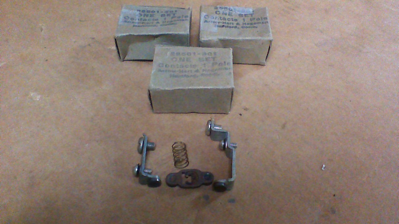 (NEW) (3) ARROW HART &amp; HEGEMAN 28501-301 ONE POLE CONTACT KITS  - $9.59