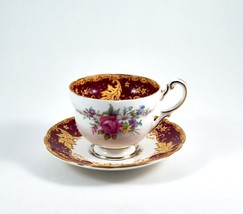 Paragon Tea Cup and Saucer Fine Bone China Floral Gold Trim Vintage - £15.97 GBP