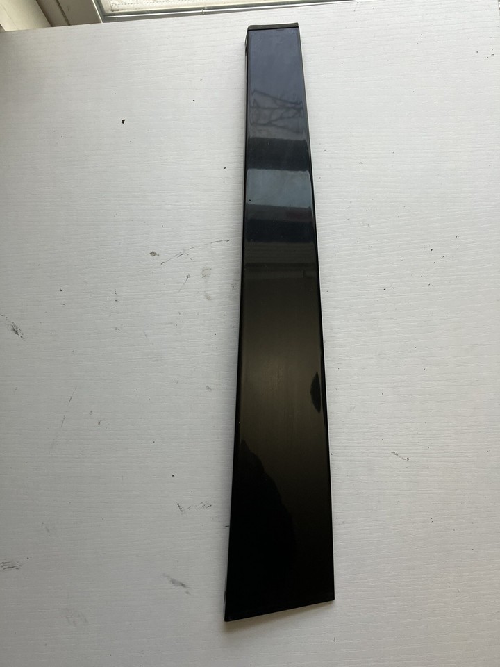 2003-2006 Mercedes-Benz E350 Rear Left Exterior Door Pillar Molding Trim... - $29.69