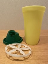 Vintage Tupperware 844Quick Shake Gravy Drink Mixer Blender Shaker Yello... - £6.97 GBP