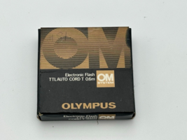 Olympus Electronic Flash TTL Auto Cord T 0.6m in Original Box - VINTAGE - £19.56 GBP