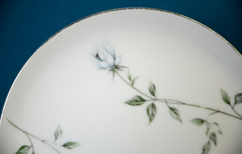 Meito Fleurette 7.5" Salad Plates Platinum Trim Used Item image 2