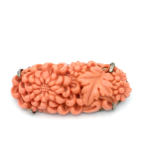 CORAL GLASS vintage floral brooch - oval molded mum daisy leaf pin with C clasp - $28.00