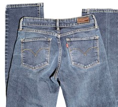 Levi’s Women’s Demi Currve Mid Rise  Straight Fit  Jeans Size 27 - $27.86 CAD