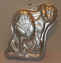 Vintage 2004 Wilton Enterprises Spiderman Aluminum Cake Pan 2105-5052 Ma... - $24.70
