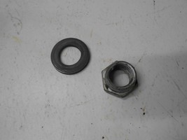 2004 Chevrolet Silverado 1500 Front Axle Outer Nut and Washer - $25.98