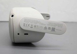 Meta Quest 2 256GB Advanced All-In-One VR Headset ISSUE image 4