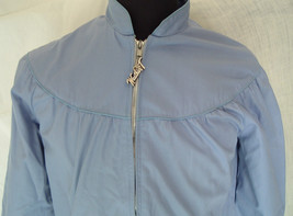 Vintage outerwear weather tamer brand  zip up jacket  blue with draw string - $363.45 MXN