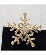 Vintage Snowflake Clear Rhinestone Gold Tone Brooch Pin - $677.68 MXN