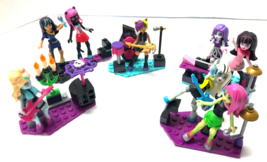 Mega Bloks MONSTER HIGH Set of 8 Dolls and Mini Playsets - £77.67 GBP