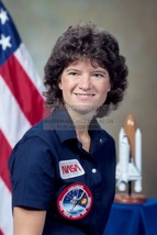 Sally Ride First Female Nasa Astronaut In Space Shuttle Challenger 4X6 Postcard - £6.46 GBP