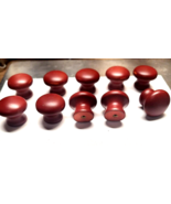 25 PIECES NEW FINISHED MAPLE 1 1/8&quot; ROUND WOOD CABINET KNOBS / PULL Chil... - $20.30 CAD