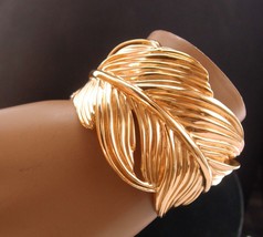 Fabulous wide signed cuff bracelet - Vintage goddess beauty golden leaf bracelet - £75.93 GBP