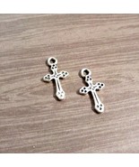 4 Cross Charms Antiqued Silver Cross Pendants Christian Catholic Religious - $6.34 CAD