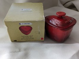 Le Creuset Red Heart Ramekin Lid Cocotte 8 oz Stoneware Cerise Box NEW - £25.70 GBP
