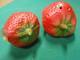 Great Vintage STRAWBERRY Design SALT AND PEPPER SHAKERS...FREE POSTAGE USA - $9.49