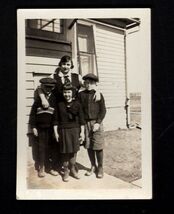 SNAPSHOT from ALBUM * COLUMBUS NEBRASKA group Siblings out side house  - $7.87