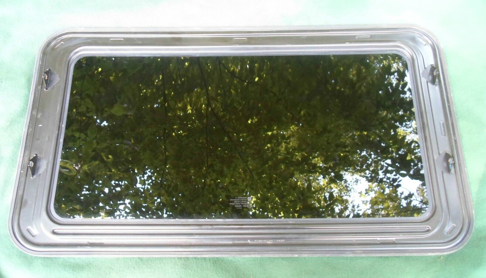 2000 2006 CHEVY SUBURBAN SCRATCH SPECIAL OEM SUNROOF GLASS FREE